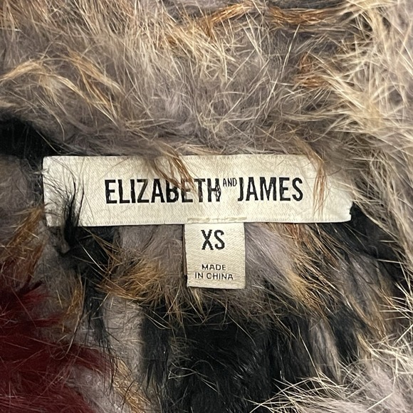Elizabeth And James Tanya Coyote And Rabbit Fur Vest Womens XS Chevron Pattern - Picture 7 of 7